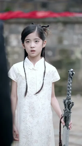 บรรพจารย์ร่างสิบขวบกลับมา