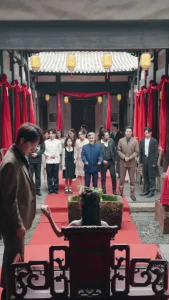 บรรพจารย์ร่างสิบขวบกลับมา