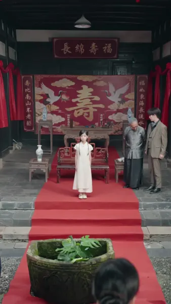 บรรพจารย์ร่างสิบขวบกลับมา