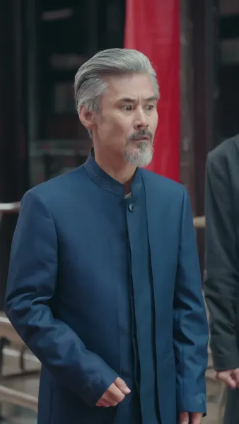 บรรพจารย์ร่างสิบขวบกลับมา