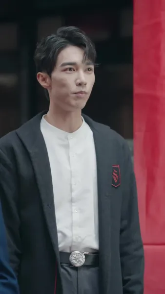 บรรพจารย์ร่างสิบขวบกลับมา