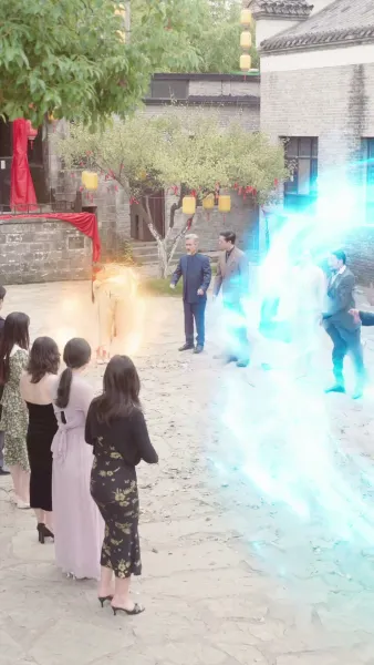 บรรพจารย์ร่างสิบขวบกลับมา