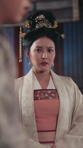 คุณชายสำราญผู้เร้นคม