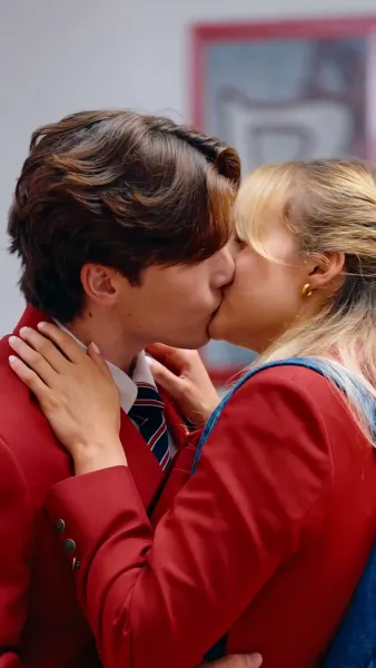 คบหลอก ๆ กับศัตรูลูกคุณหนู