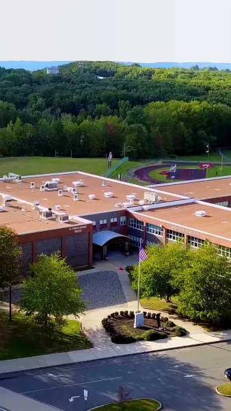 คบหลอก ๆ กับศัตรูลูกคุณหนู