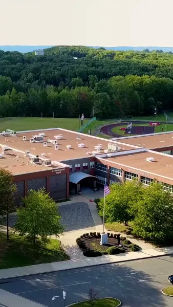 คบหลอก ๆ กับศัตรูลูกคุณหนู