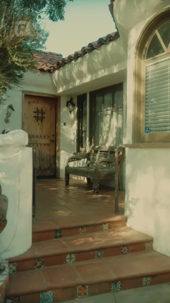 คุณคุณหงส์สอนฉันรัก