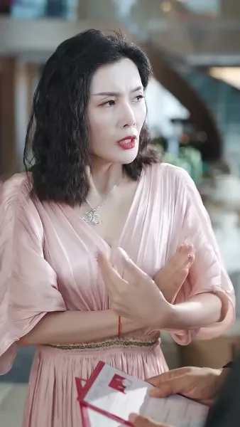 จากท่านประธานผู้มีอำนาจสู่นกในกรงทอง