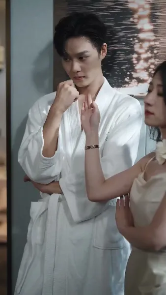 จากท่านประธานผู้มีอำนาจสู่นกในกรงทอง