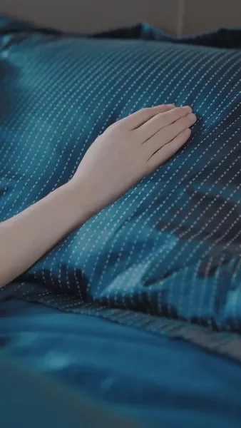 จากท่านประธานผู้มีอำนาจสู่นกในกรงทอง