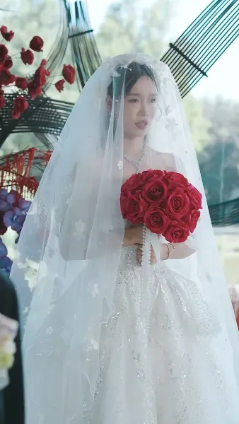 จากท่านประธานผู้มีอำนาจสู่นกในกรงทอง