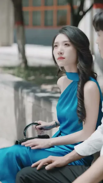 จากท่านประธานผู้มีอำนาจสู่นกในกรงทอง