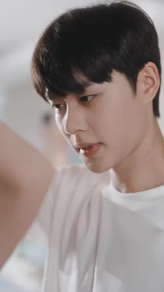 จากท่านประธานผู้มีอำนาจสู่นกในกรงทอง