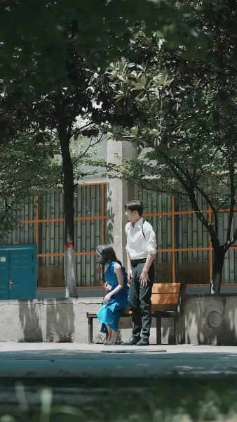 จากท่านประธานผู้มีอำนาจสู่นกในกรงทอง