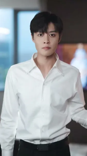 จากท่านประธานผู้มีอำนาจสู่นกในกรงทอง