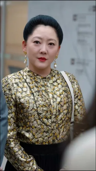 ลูกชายคลั่งรัก แม่ขอไม่ยุ่ง