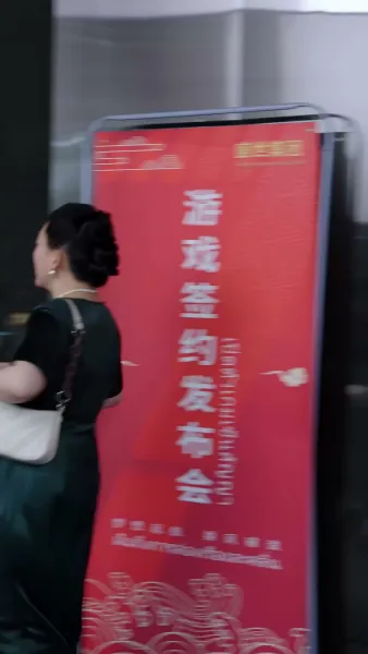 ลูกชายคลั่งรัก แม่ขอไม่ยุ่ง