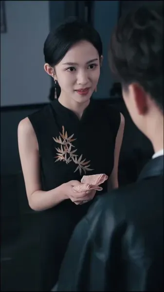 ความลับใต้แสงจันทร์